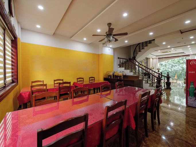 Food & Drinks 5, Queen's Hotel, Cầu Giấy
