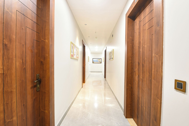 Lobby 4, FabHotel Prime The Ballroom - Near GD Goenka University, Gurgaon