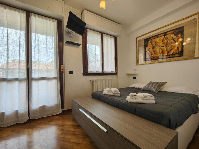 Bedroom 2, Lavilletta stanza parco, Milano