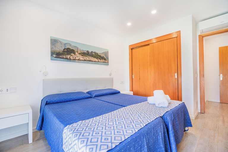Bedroom 2, Apartamentos Massol, Baleares