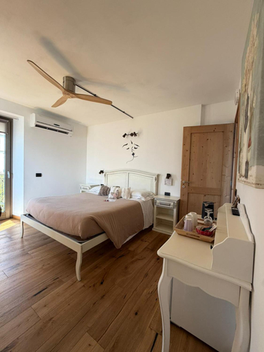 Bedroom 3, Il posto al sole, Sondrio