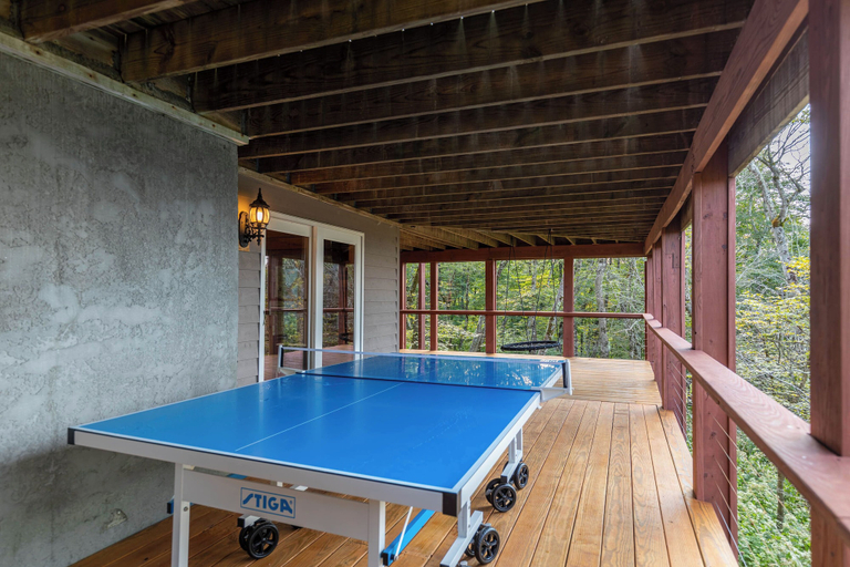 Interior 4, Apex Executive Apartments - Summit Heights NC, Watauga