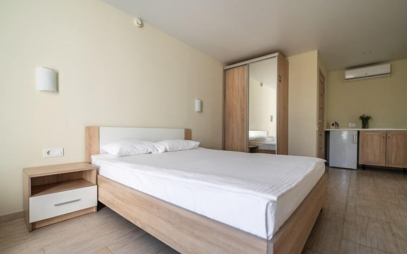 Room 5, Weekend Family Hotel, Ovidiopol's'kyi