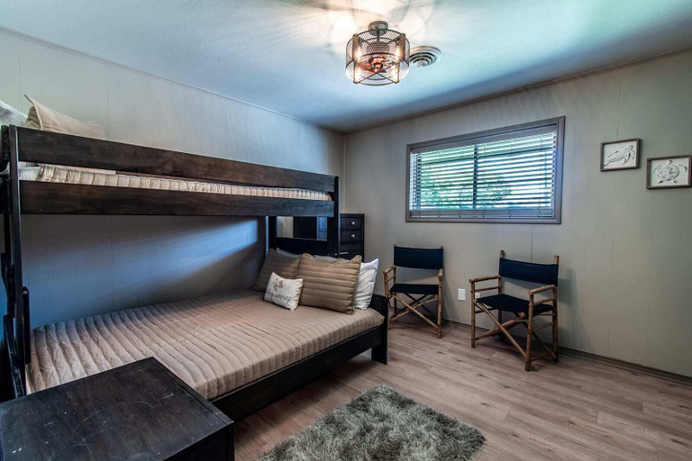 Room 3, Water View, Ocean Drive Retreat Awaits, Nueces