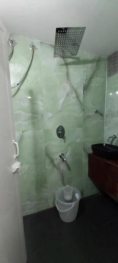 Bathroom 5, HYTON GRAND Kilambakkam, Kancheepuram