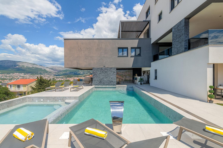 Others 5, Panorama Coastal Haven, Split
