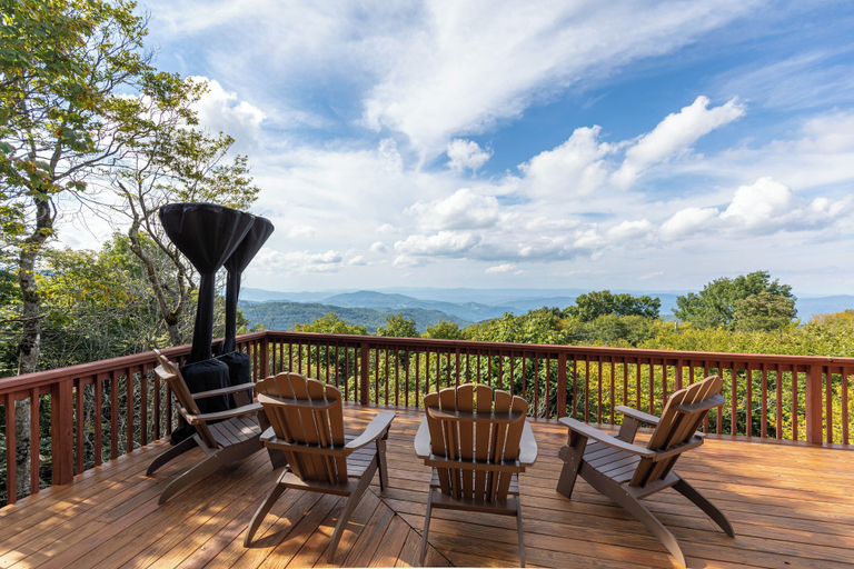 Interior 3, Apex Executive Apartments - Summit Heights NC, Watauga