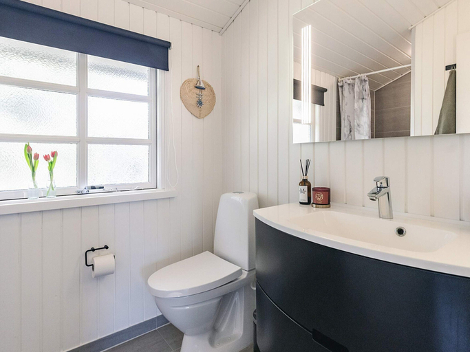 Bathroom 3, 6 Person Holiday Home in Lokken, Jammerbugt