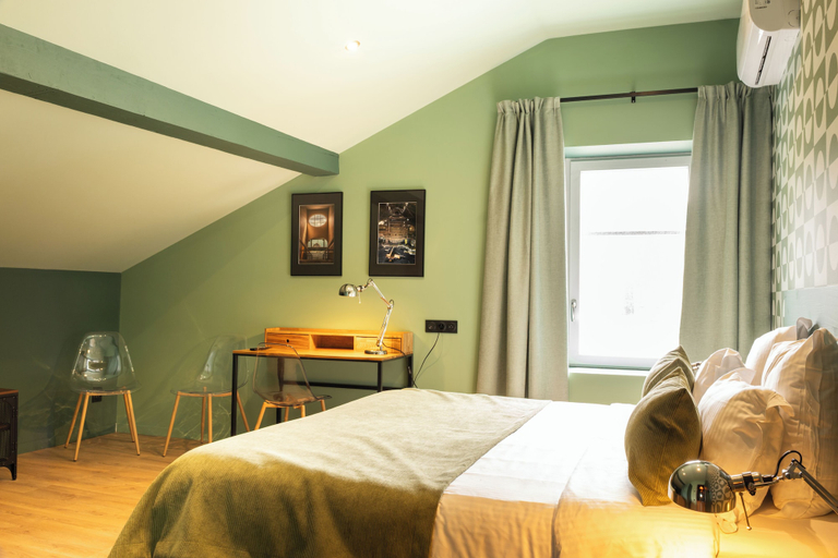 Bedroom 3, Nouvel Hôtel & Appartements, Ain