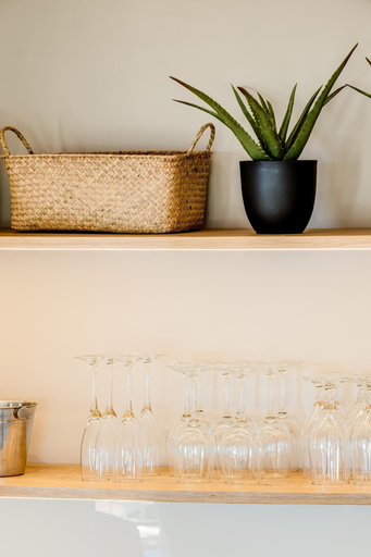 Room 5, Camps Bay Stylish 2bed by the Tidal Pool Tidescape, City of Cape Town