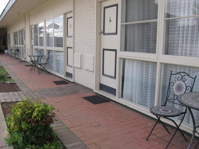 Others 5, DARLOT MOTOR INN, Horsham - Central
