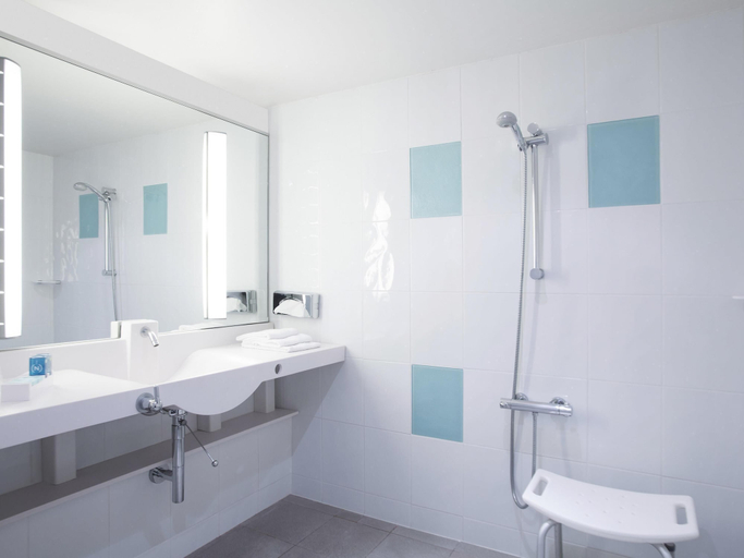 Bathroom 5, Novotel Amboise, Indre-et-Loire