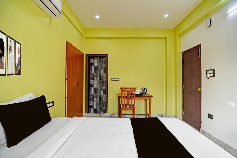 Room 5, Classic The AX Inn, South 24 Parganas
