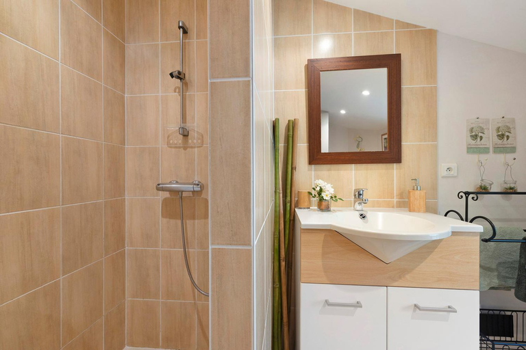 Bathroom 3, Domaine De La Menie, Vendée