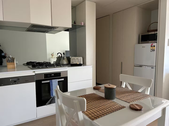 Interior 5, Modern 1BR With Breathtaking Views, Melbourne