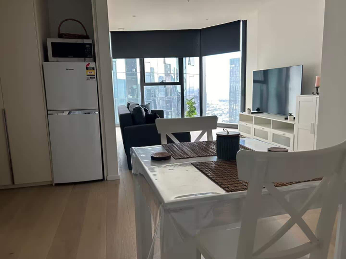 Interior 2, Modern 1BR With Breathtaking Views, Melbourne