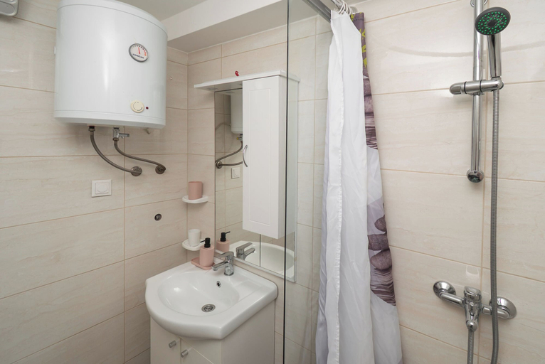 Bathroom 4, Apartments Jadranka, Šibenik