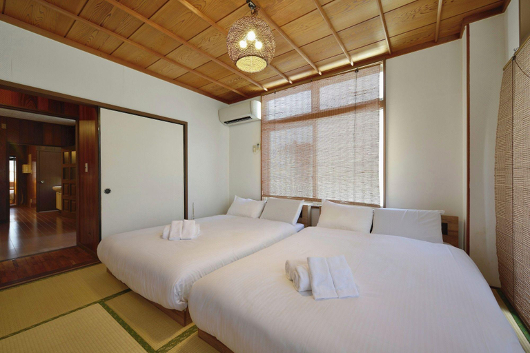 Bedroom 4, Mensore, Naha