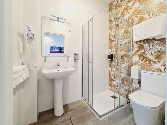 Bathroom 4, Bilbao ROOMS Etxebarria, Vizcaya