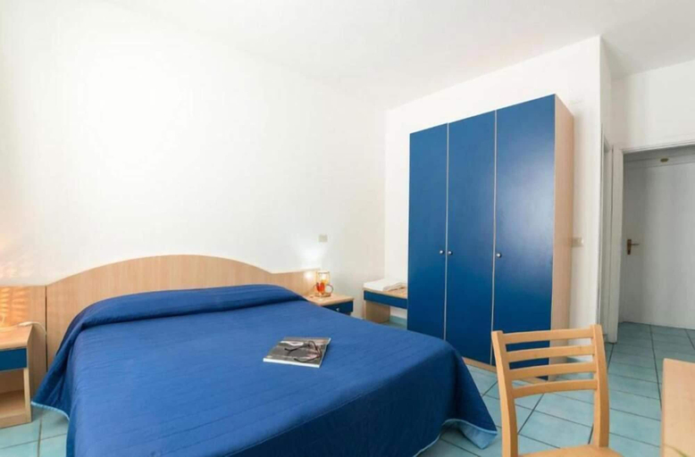 Bedroom 2, Hotel Bristol, Napoli