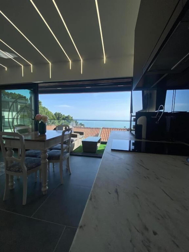 Food & Drinks 5, Dzaleta Boutique Suites & Pool