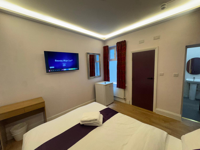 Bedroom 4, Lyon House Hotel, London
