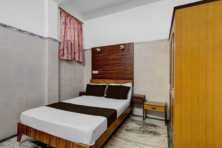 Room 4, Deluxe Super Hotel O Madipakkam, Kancheepuram