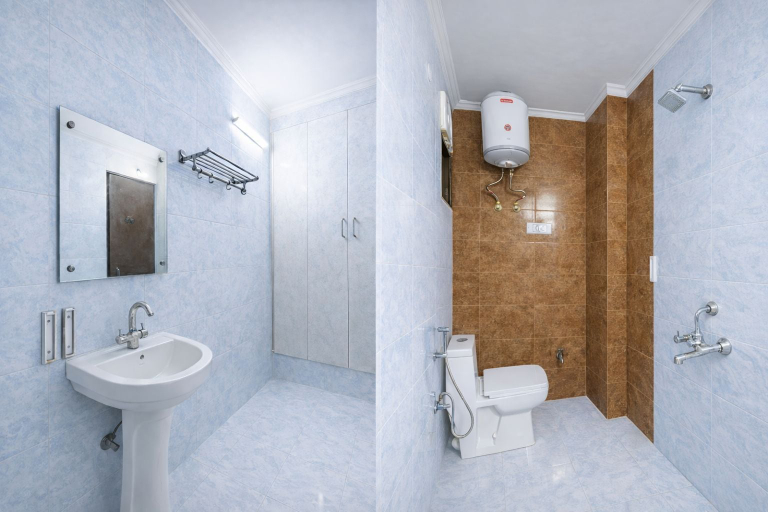 Bathroom 3, Roomshala Karol Bagh - Opp Max Hospital, Delhi