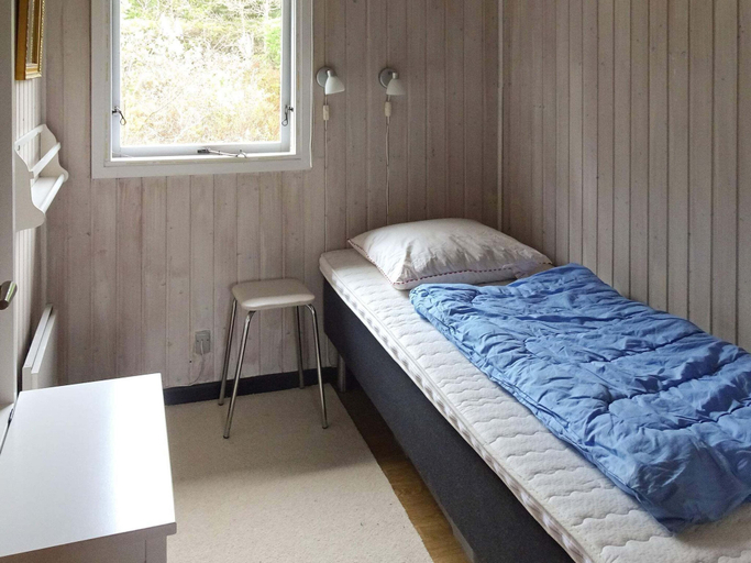 Bedroom 2, 4 Person Holiday Home in Hals, Aalborg