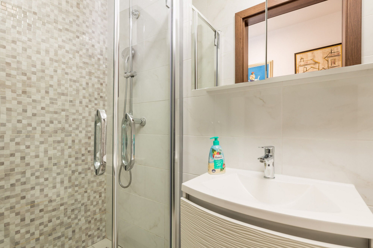 Bathroom 2, House Rose With Private Pool And Garden, Krk