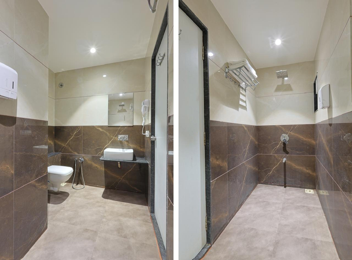 Bathroom, Hotel Royal Square, Ahmedabad, Gandhinagar