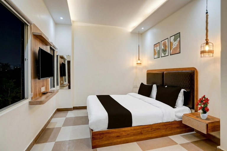 Bedroom 3, Hotel Airport Metro Near Chhatrapati Shivaji International Airport, Mumbai Suburban