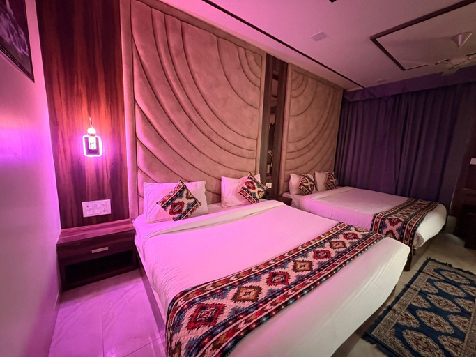 Others 4, The Crown Hotel, Agra