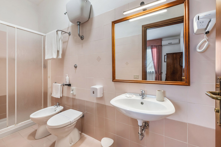 Bathroom 5, I Briganti di Capalbio, Grosseto