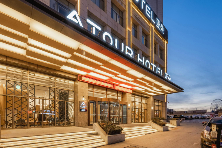 Exterior & Views