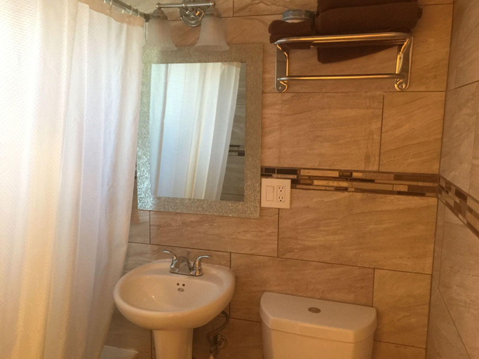 Bathroom 5, Tradewinds Hotel LAX Airport, Los Angeles