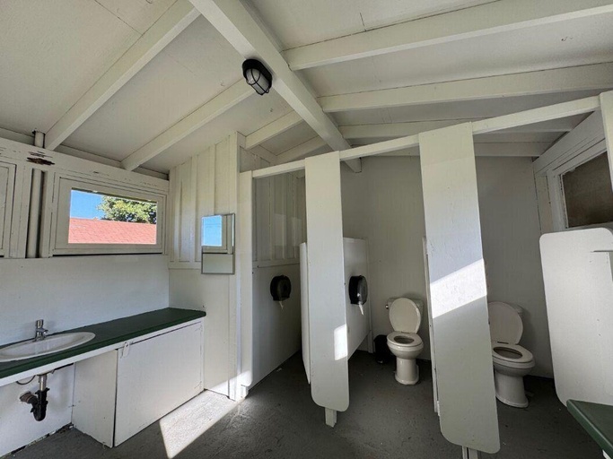Bathroom 5, White’s Landing Catalina Camp, Los Angeles
