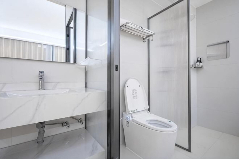 Bathroom 3, Hongfangzi Hotel (Phoenix Lake Park), Chuxiong Yi
