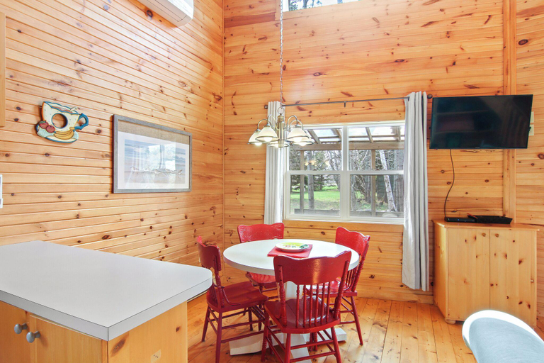 Others 5, Avonlea Forest Hill Cottages, Queens