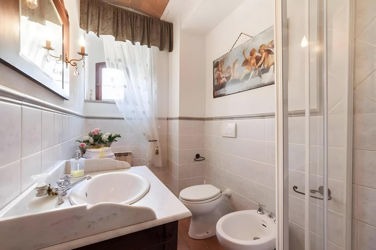 Bathroom 4, Podere Del Botruccio, Pisa