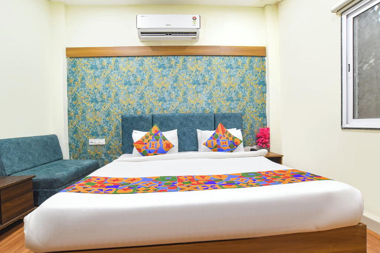 Room 5, FabHotel Grand Villa, Vijay Nagar, Indore