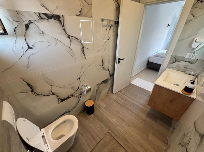 Bathroom 4, Villa Zotaj, Sarandës