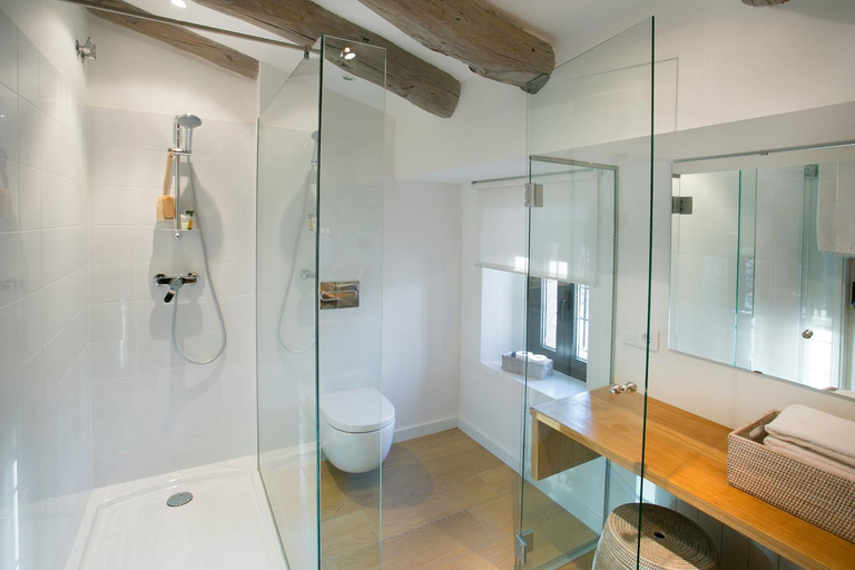 Bathroom, Masia Roca Rodona, Girona