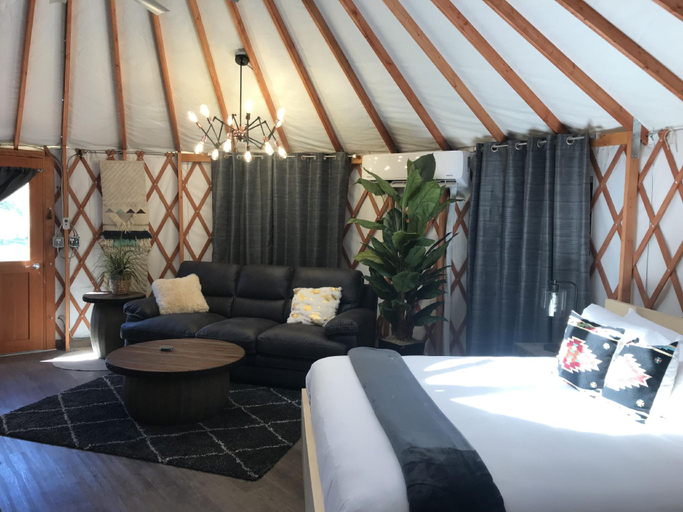 Others 2, Escalante Yurts, Garfield