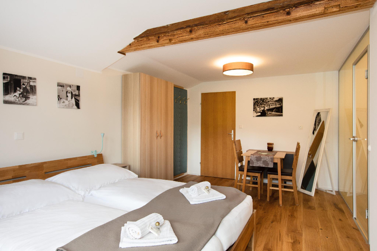 Bedroom 3, Gasthof St. Wolfgang, Neunkirchen