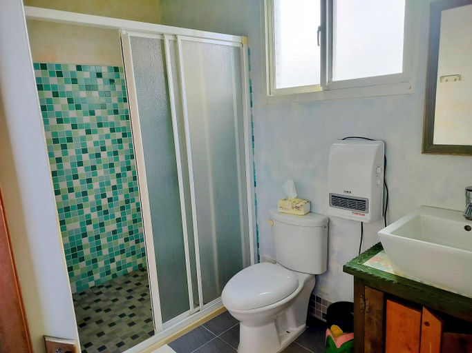 Bathroom 3, Mei Shiou B&B, Yilan