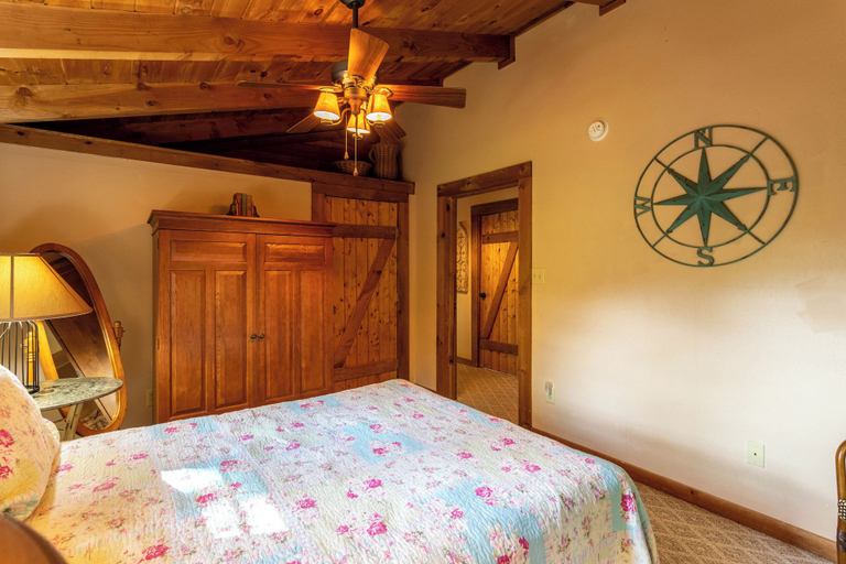 Interior 5, Moose Preserve - Cabin Near Valle Crucis With hot Tub, Pool Table, & Firepit, Watauga