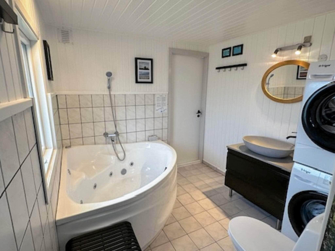 Bathroom, 4 star holiday home in Løkken, Jammerbugt