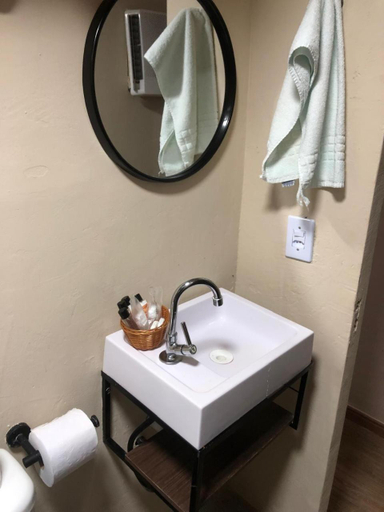 Bathroom 2, Canoa Abraao - Ilha Grande RJ, Angra dos Reis