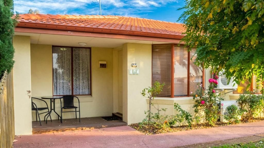 Exterior 3, Australind Holiday Park, Harvey